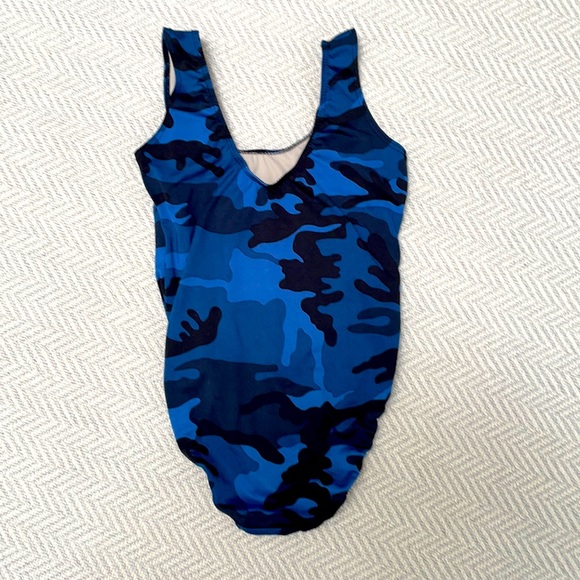 CHERYL KIDS Bathing Suit in Blue Camouflage - Picture 3 of 4
